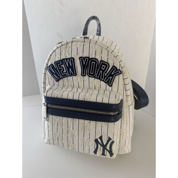 Loungefly New York Yankees Pinstripe Mini Backpack NY MLB Funko Bag New NWT Flaw main image 8